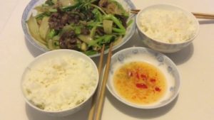 Read more about the article Beef Kidney, Beef Sweetbread and Yu Choy Stir Fry – Cai Ngot Xao Than Bo va Long Bo (Everyday Stir Fry)